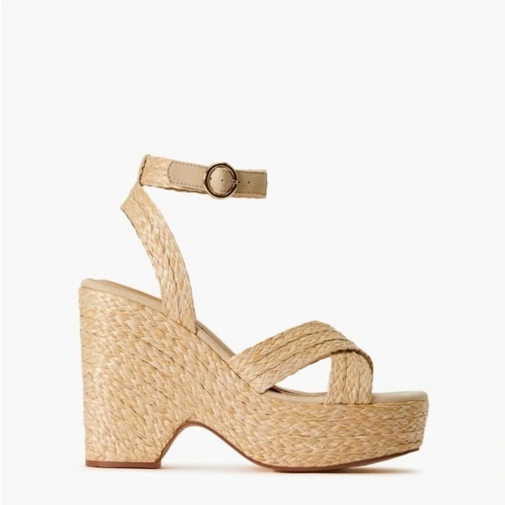 JustFab step out